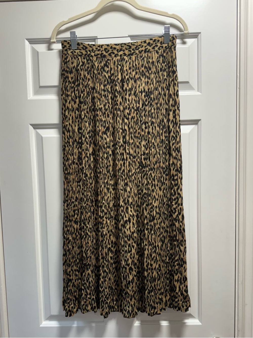Leopard print pleated maxi skirt size s/m 100% rayon - Picture 2 of 7